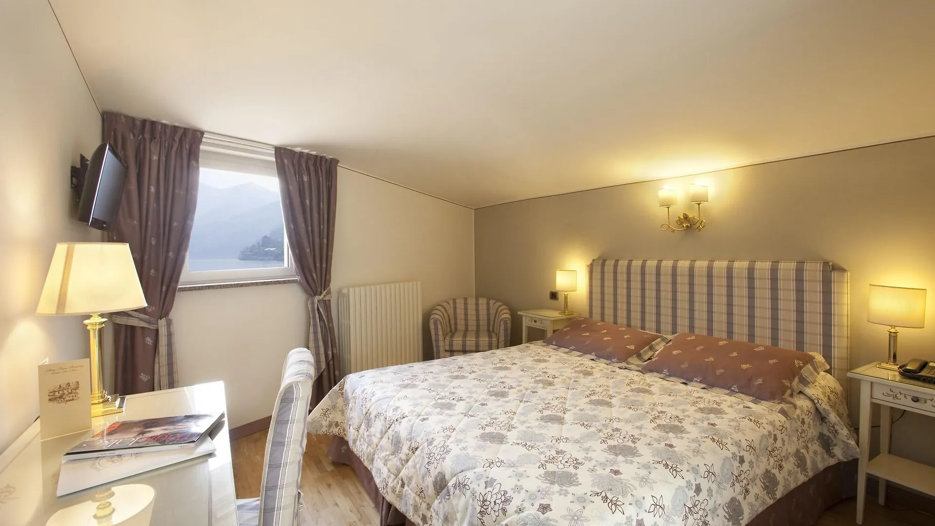 Hotel Posta Moltrasio 3*,  Italy