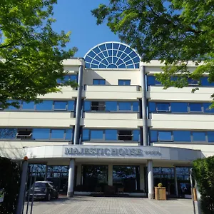 Ferretti Majestichouse Отель